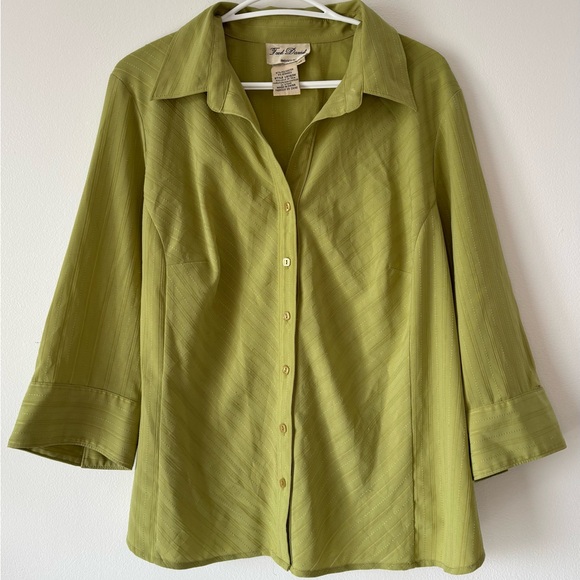 Fred David Tops - Fred David Light Green Women's Button-Down Blouse